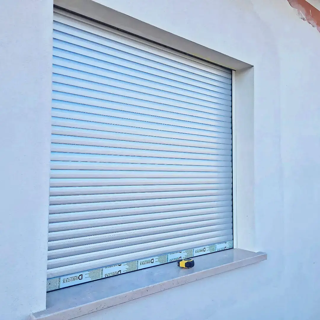 Installazione tapparelle a Mestre: misure precise e posa pulita